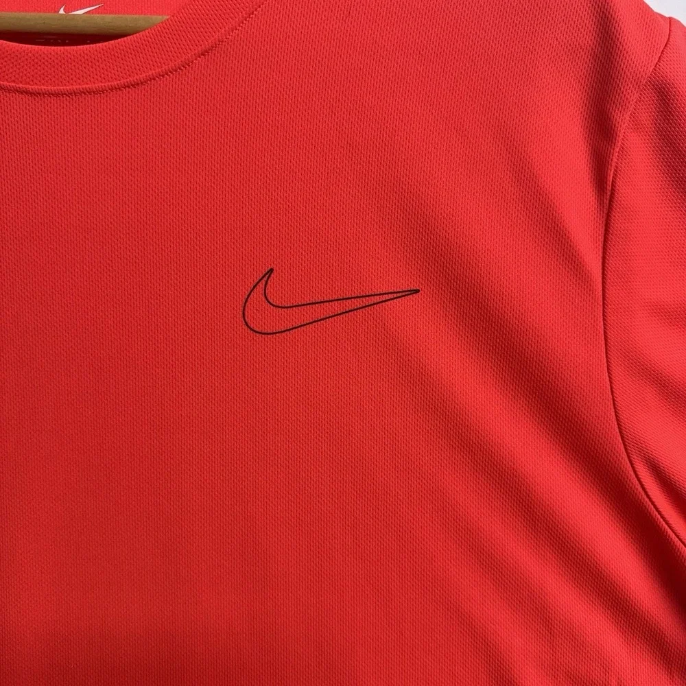 Nike Dri-Fit Training T Shirt Mens XL Red Short Sleeve Athletic Performance‎ Tee